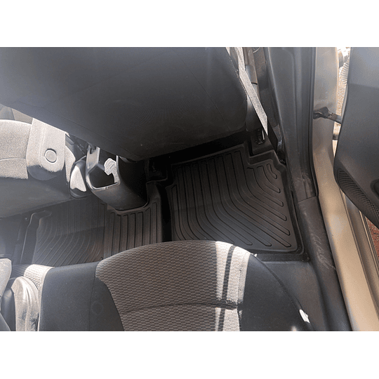 (Hyundai Verna del 2020 al 2023) Pisos Rígidos Calce Perfecto Tipo Bandeja Antiderrame