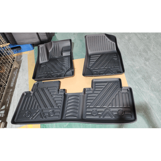 (Geely Azkarra) Pisos Rígidos Calce Perfecto Tipo Bandeja Antiderrame