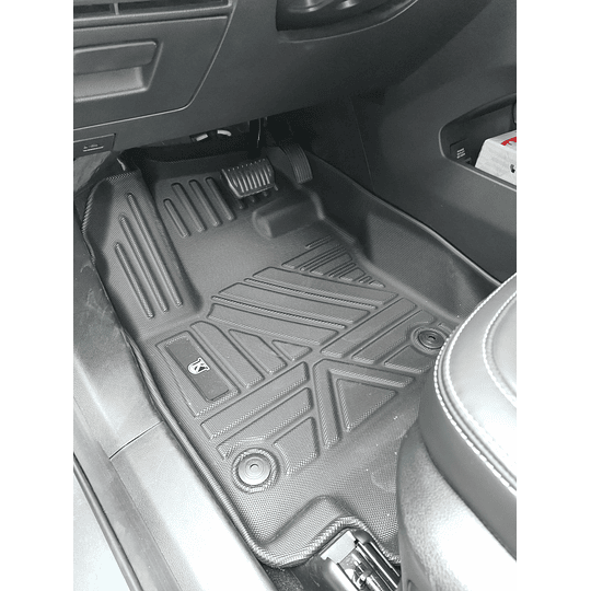 (Geely Okavango 2024+) Pisos Rígidos Calce Perfecto Tipo Bandeja Antiderrame (1era+2da+3era Fila de Asientos)