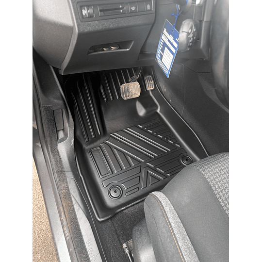 (Peugeot 5008 del 2017-2024) Pisos Rígidos Calce Perfecto Tipo Bandeja Antiderrame (1era+2da+3era Fila de Asientos)