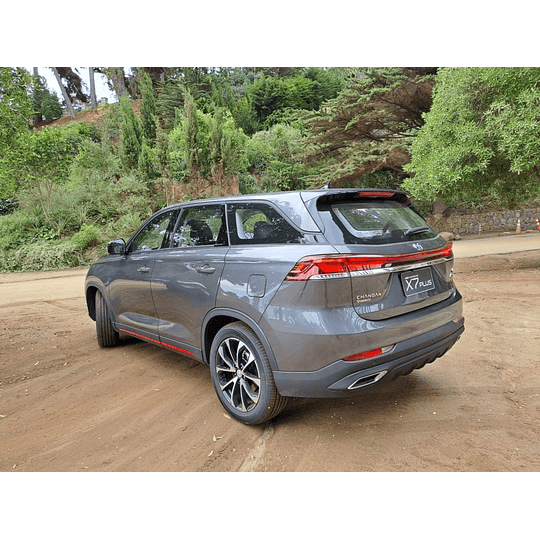 (Changan X7 Plus 2023+) Pisos Rígidos Calce Perfecto Tipo Bandeja Antiderrame (1era+2da+3era Fila de Asientos)