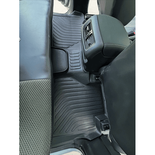 (DFSK D1 2023+) Pisos Rígidos Calce Perfecto Tipo Bandeja Antiderrame