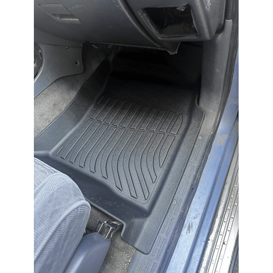 (Toyota 4Runner 1996-2002) Pisos Rígidos Calce Perfecto Tipo Bandeja Antiderrame