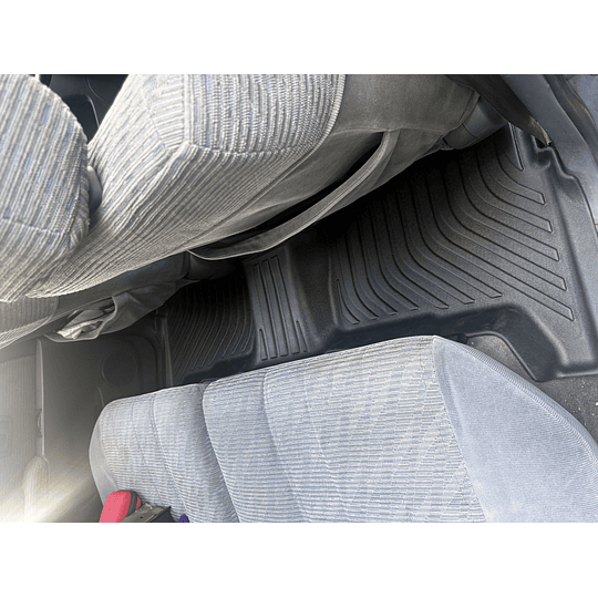 (Toyota 4Runner 1996-2002) Pisos Rígidos Calce Perfecto Tipo Bandeja Antiderrame