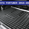 (Toyota Fortuner 2016-2025+) Pisos Rígidos Calce Perfecto Tipo Bandeja Antiderrame (1era+2da+3era Fila de Asientos)