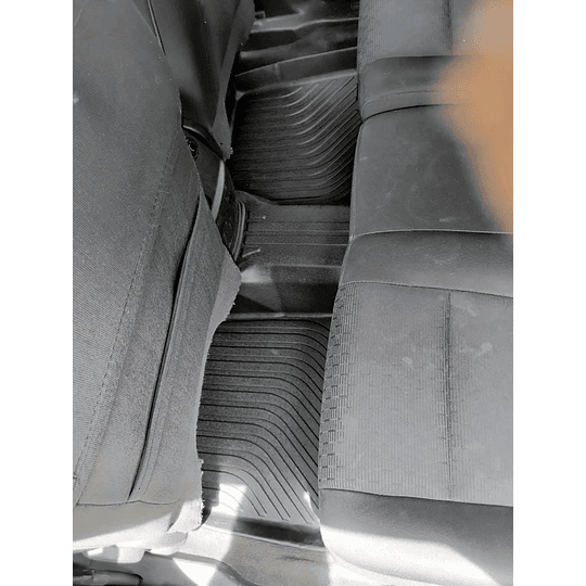 (Ford Explorer 2011-2014) Pisos Rígidos Calce Perfecto Tipo Bandeja Antiderrame (1era+2da+3era Fila de Asientos)