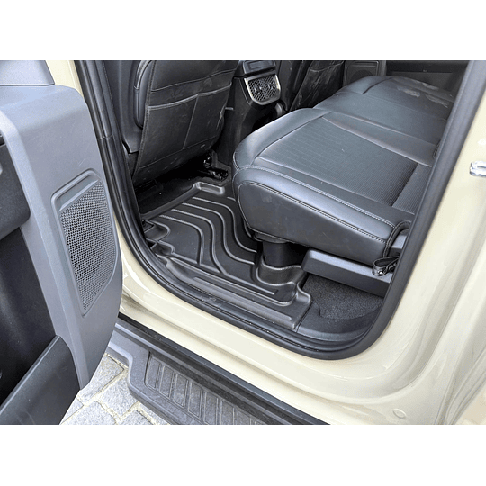 (Kia Tasman 2025+) Pisos Rígidos Calce Perfecto Tipo Bandeja Antiderrame