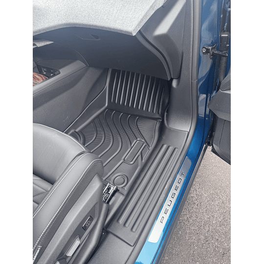 (Peugeot 5008 EV 2025+) Pisos Rígidos Calce Perfecto Tipo Bandeja Antiderrame (1era y 2da Fila de Asientos)