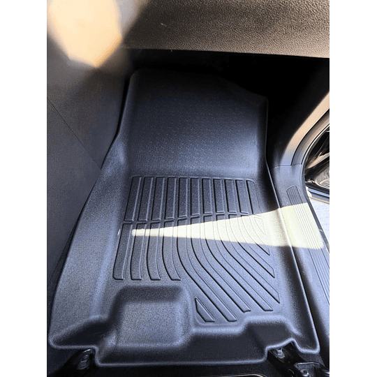 (Changan X7 Plus 2023+) Pisos Rígidos Calce Perfecto Tipo Bandeja Antiderrame (1era+2da+3era Fila de Asientos)