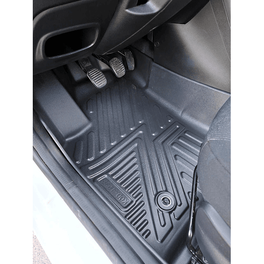 (Ram 700 del 2020-2026+) Pisos Rígidos Calce Perfecto Tipo Bandeja Antiderrame