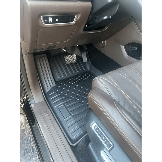 (Foton V9 2025+) Pisos Rígidos Calce Perfecto Tipo Bandeja Antiderrame