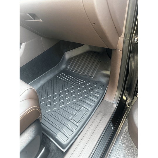 (Foton V9 2025+) Pisos Rígidos Calce Perfecto Tipo Bandeja Antiderrame