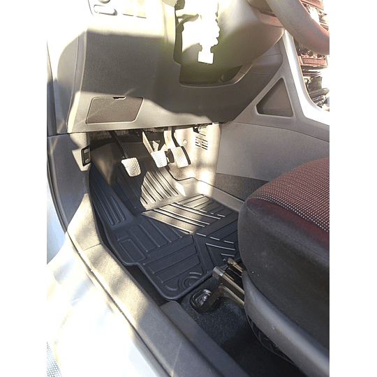 (Mitsubishi Xpander 2023+) Pisos Rígidos Calce Perfecto Tipo Bandeja Antiderrame (1era+2da+3era Fila de Asientos)