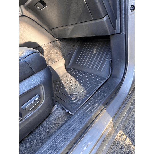 (Toyota Land Cruiser Prado 2024+) Pisos Rígidos Calce Perfecto Tipo Bandeja Antiderrame (1era+2da+3era Fila de Asientos)