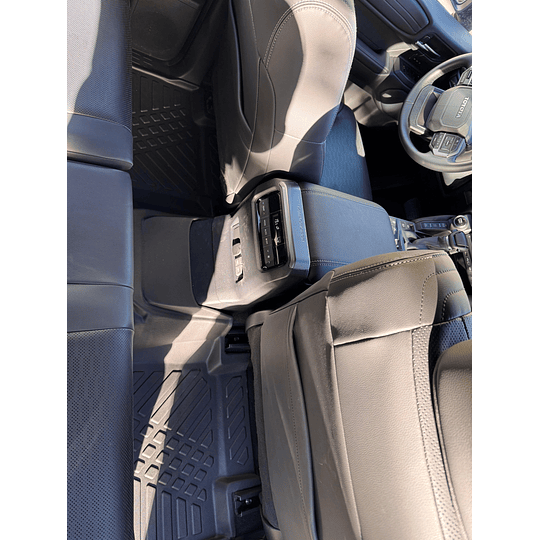 (Toyota Land Cruiser Prado 2024+) Pisos Rígidos Calce Perfecto Tipo Bandeja Antiderrame (1era+2da+3era Fila de Asientos)