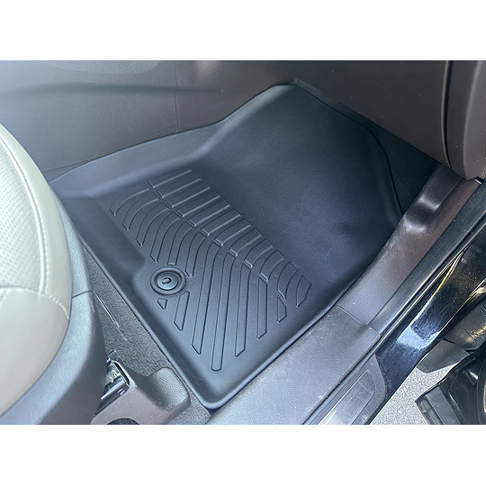 (Hyundai Santa Fe del 2013 al 2017) Pisos Rígidos Calce Perfecto Tipo Bandeja Antiderrame (1era+2da Fila de Asientos)