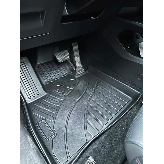 (Kaiyi KYX7 2025+) Pisos Rígidos Calce Perfecto Tipo Bandeja Antiderrame (1era y 2da Fila de Asientos)