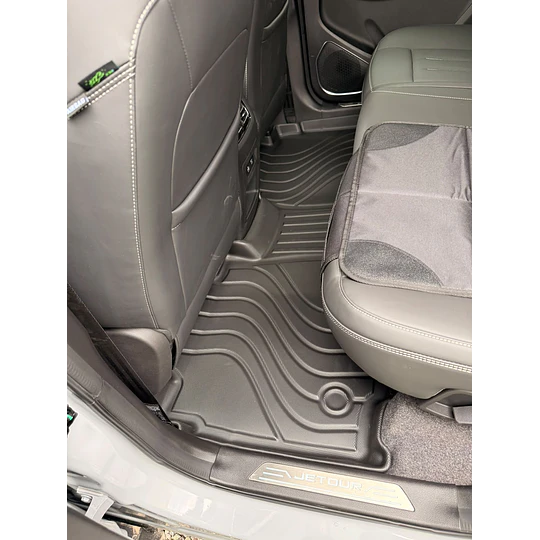 (Jetour X90 Plus 2023+) Pisos Rígidos Calce Perfecto Tipo Bandeja Antiderrame (1era+2da+3era Fila de Asientos)
