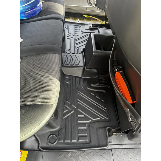 (Toyota FJ Cruiser 2006-2022) Pisos Rígidos Calce Perfecto Tipo Bandeja Antiderrame