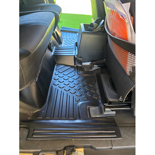 (Toyota FJ Cruiser 2006-2022) Pisos Rígidos Calce Perfecto Tipo Bandeja Antiderrame