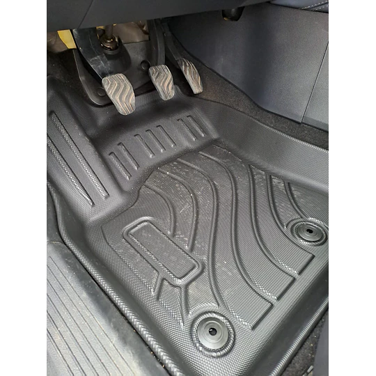 (Nissan Qashqai 2023+) Pisos Rígidos Calce Perfecto Tipo Bandeja Antiderrame