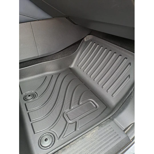 (Nissan Qashqai 2023+) Pisos Rígidos Calce Perfecto Tipo Bandeja Antiderrame