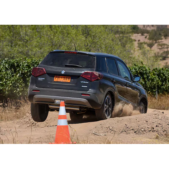 (Suzuki Vitara 2016-2022) Pisos Rígidos Calce Perfecto Tipo Bandeja Antiderrame