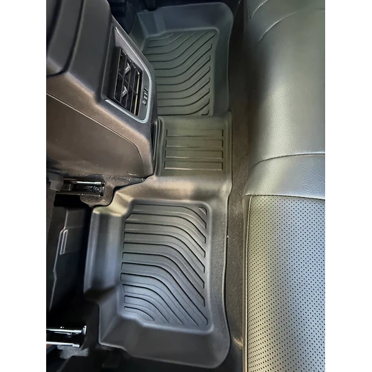 (Suzuki Grand Vitara 2023-2026) Pisos Rígidos Calce Perfecto Tipo Bandeja Antiderrame