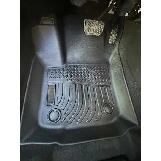 (Suzuki Grand Vitara 2023-2026) Pisos Rígidos Calce Perfecto Tipo Bandeja Antiderrame