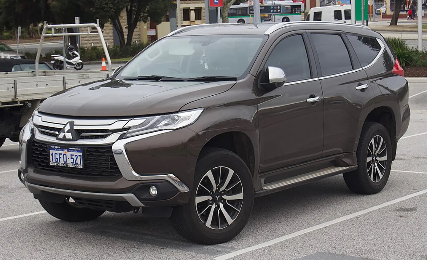 Manual de Taller Digital en Español Mitsubishi Pajero Sport KR/KS/QE/QF 2015–2026 | Descarga Inmediata 1