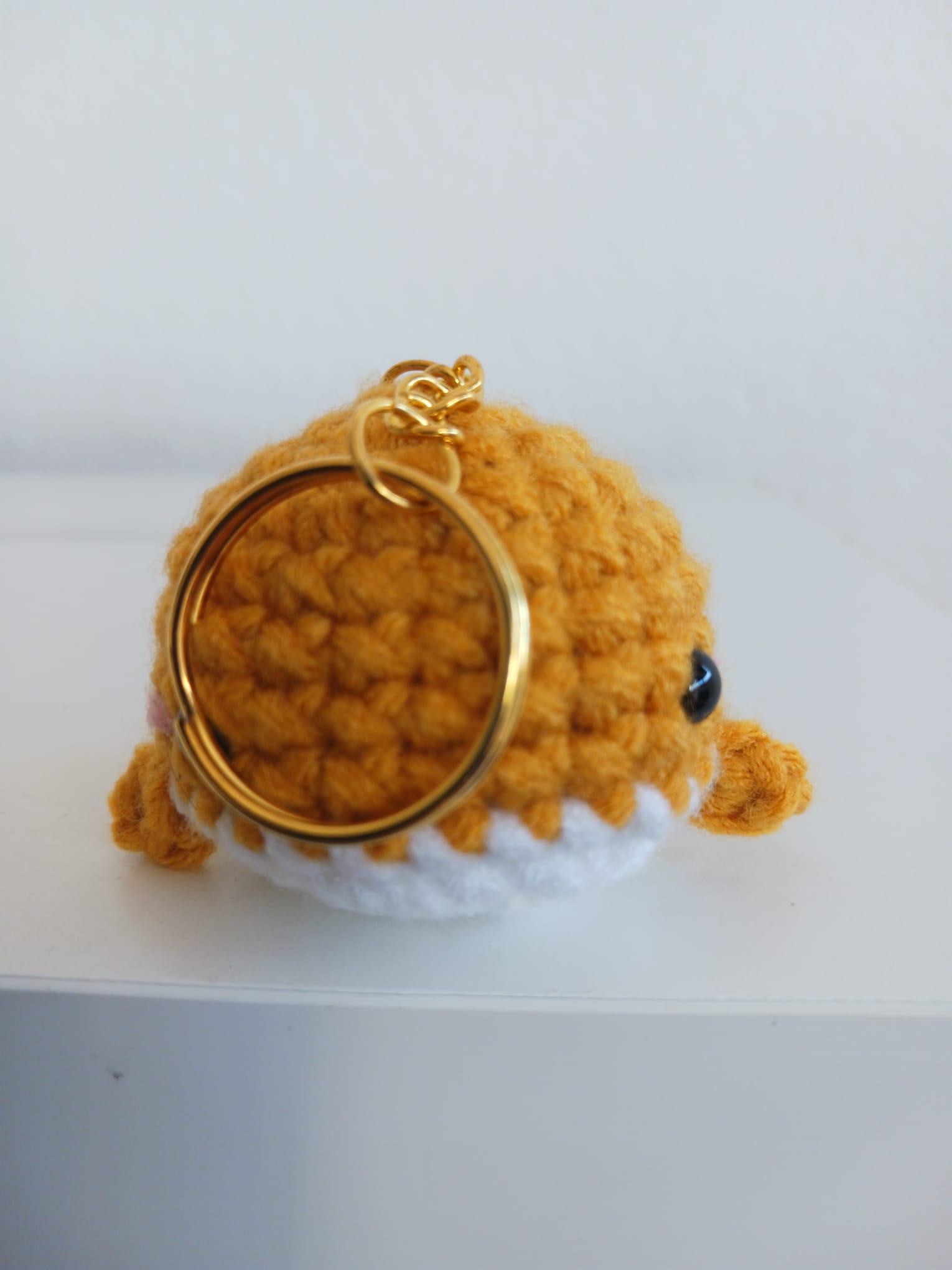 Porta Chaves , Baleia  de crochê amarelo torrado, fabrico próprio  3
