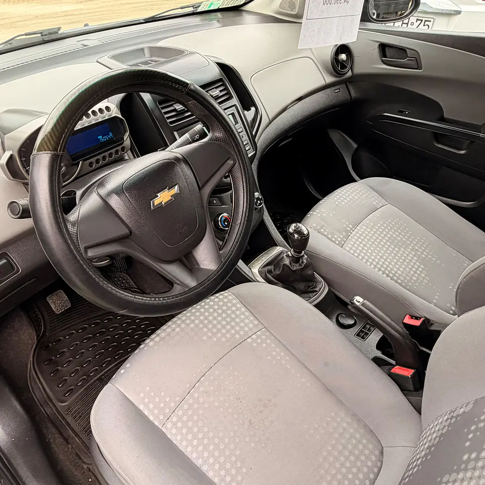 Chevrolet Sonic II LT 2014 9