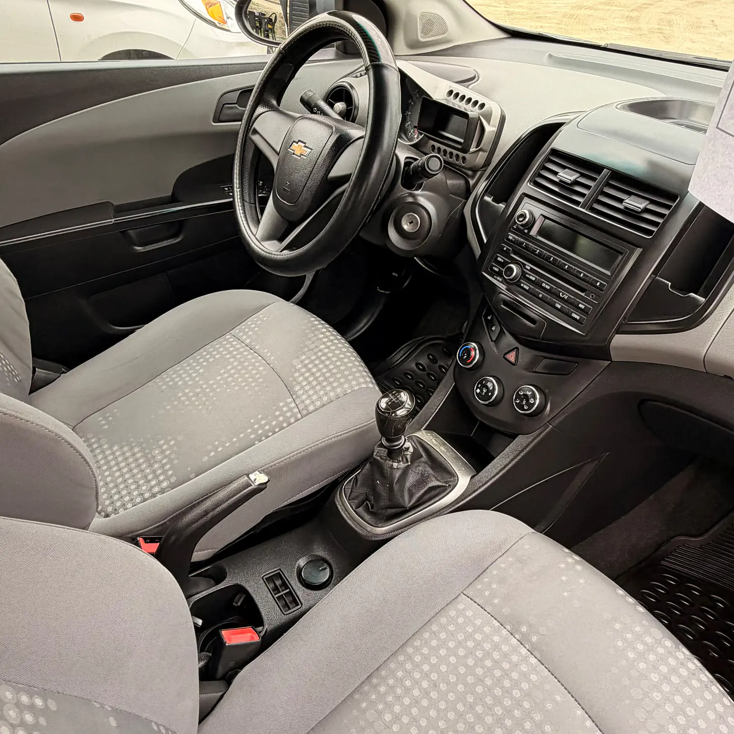 Chevrolet Sonic II LT 2014 10