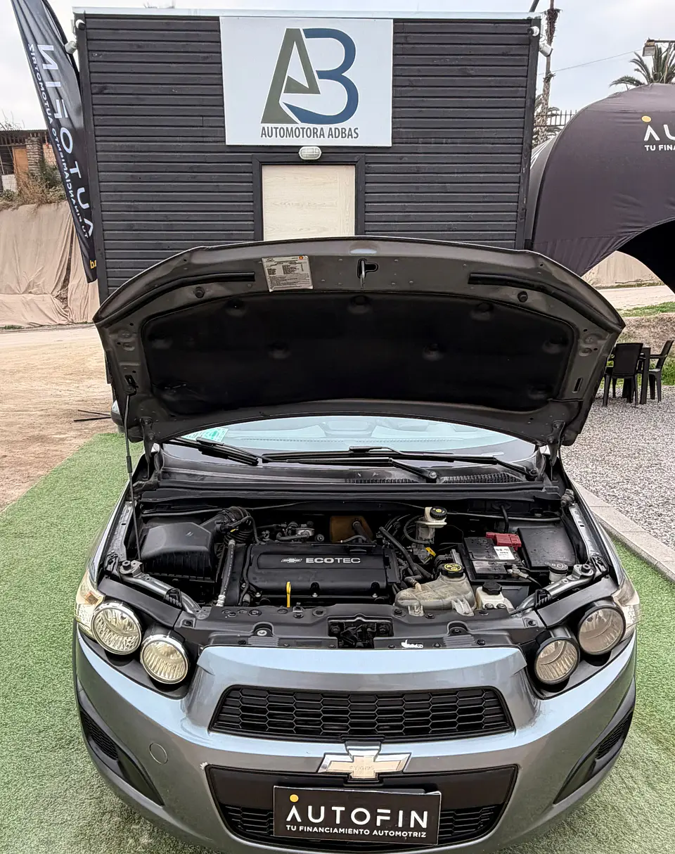 Chevrolet Sonic II LT 2014 12