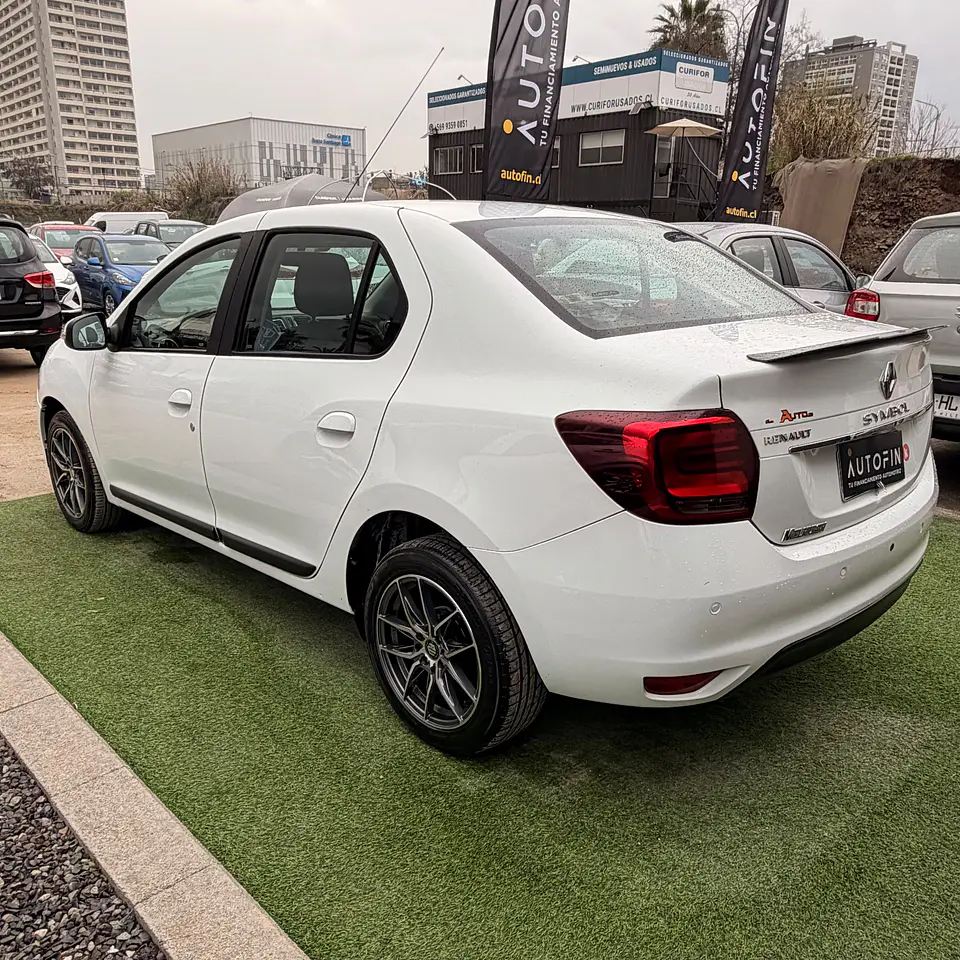 Renault Symbol  2018 13