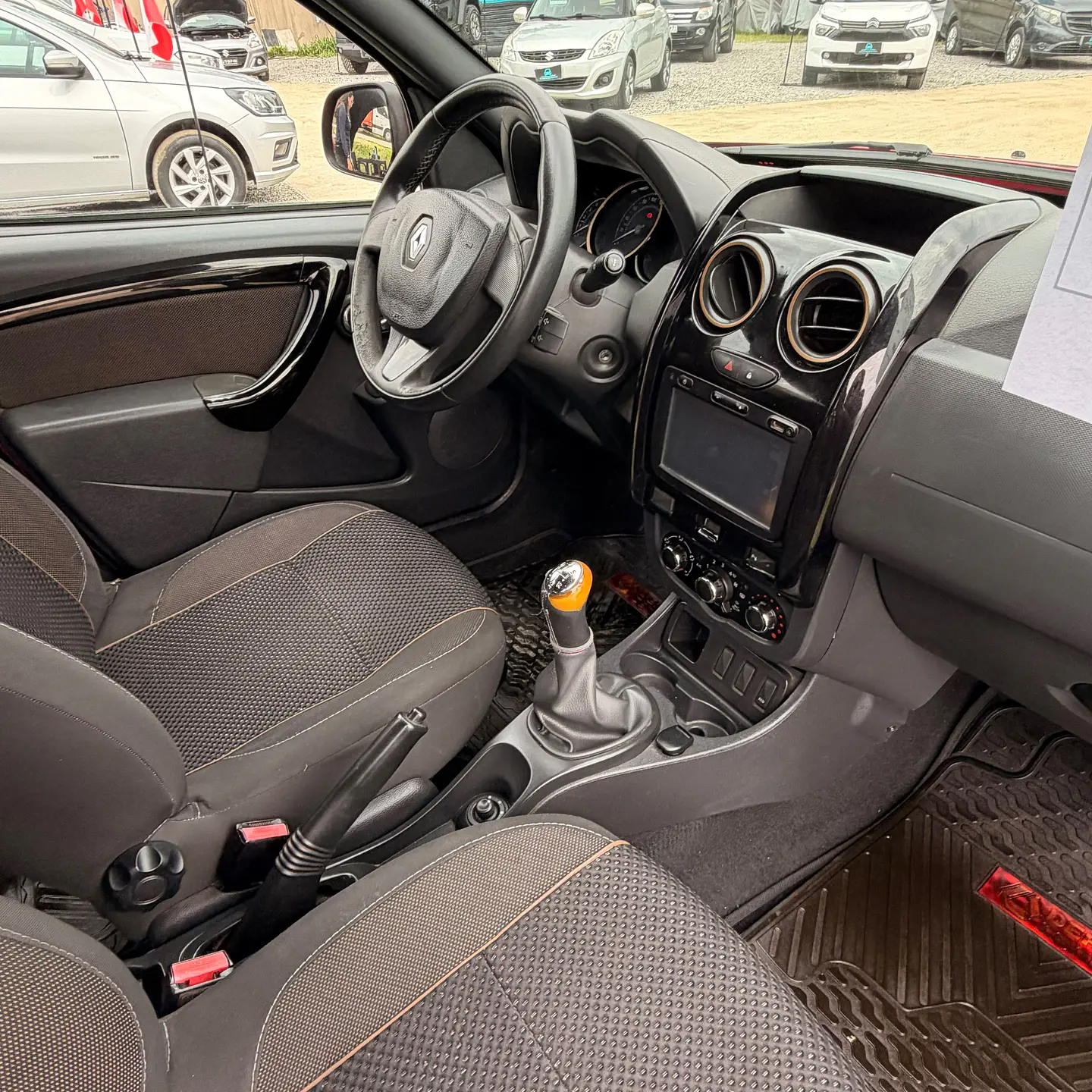 Renault Duster 2017 11