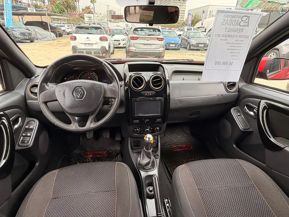 Renault Duster 2017 13