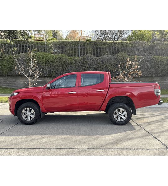 MITSUBISHI L200 CRT 2.4D 4X4 AÑO 2021 - 