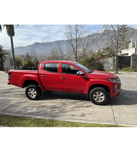 MITSUBISHI L200 CRT 2.4D 4X4 AÑO 2021 - 