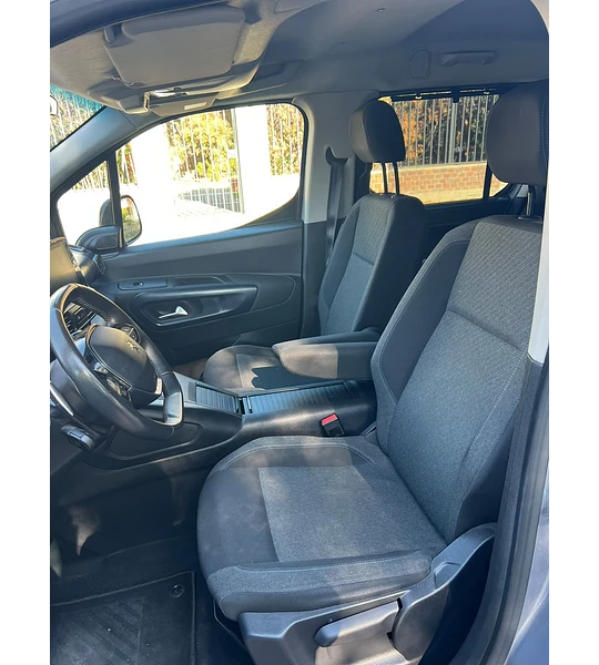 PEUGEOT RIFTER 1.5 HDI 2023 AUTOMÁTICA  - 