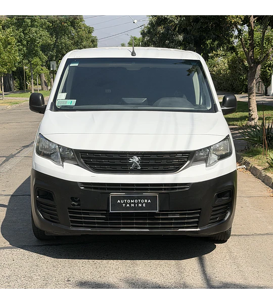 PEUGEOT PARTNER L1 1.6 HDI AÑO 2023 5MT - 