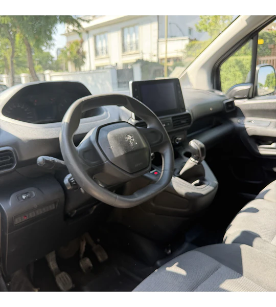 PEUGEOT PARTNER L1 1.6 HDI AÑO 2023 5MT - 