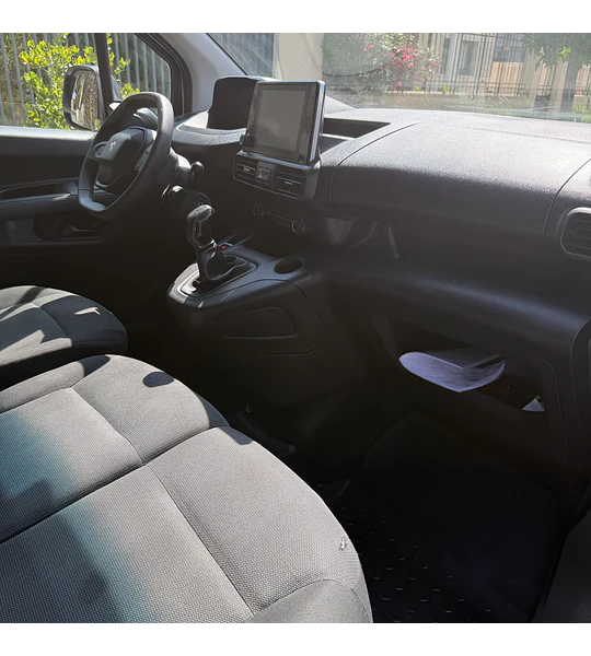 PEUGEOT PARTNER L1 1.6 HDI AÑO 2023 5MT - 