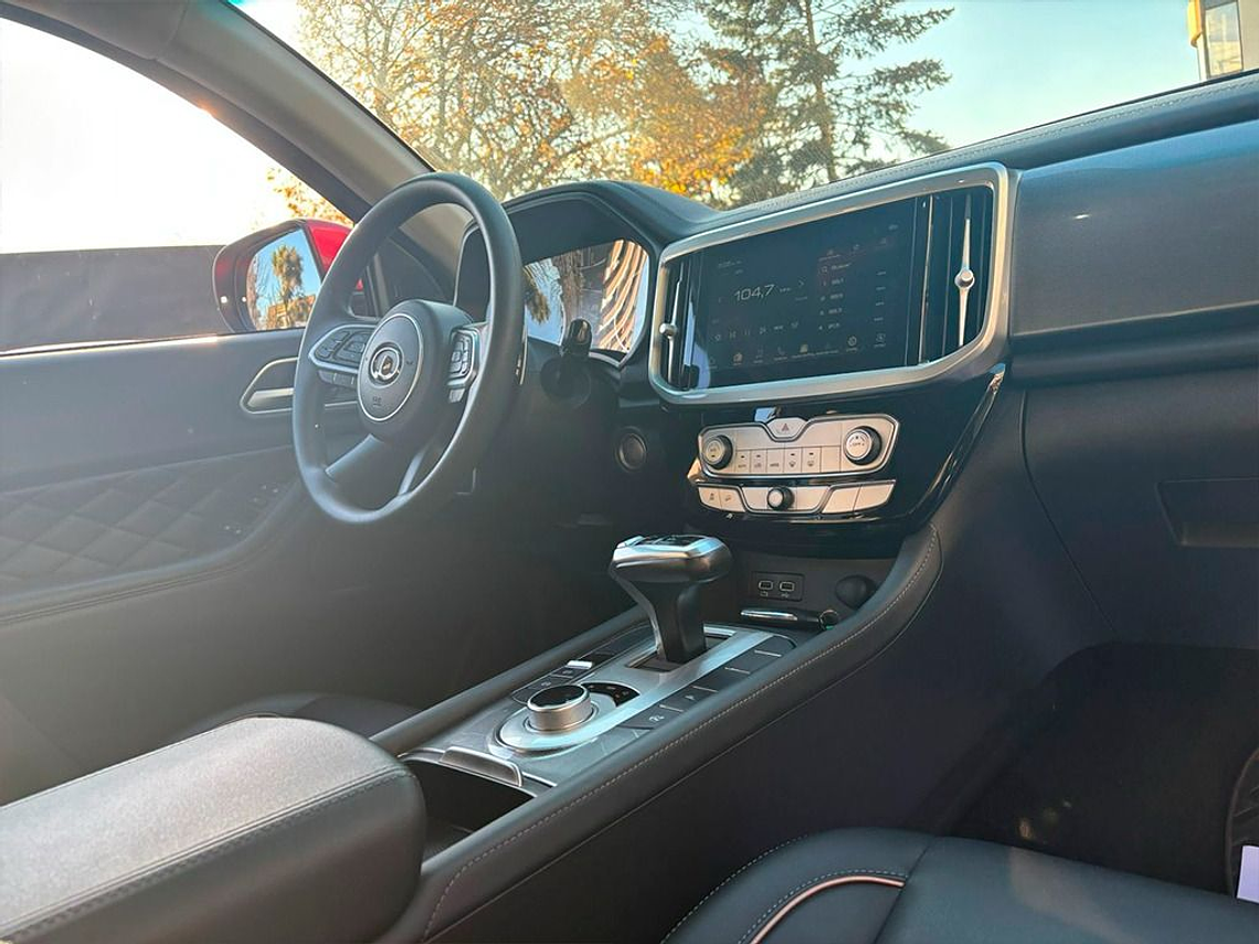 POER PLUS 4X4 2.0 AUT / AÑO 2024 / 28.346 KMS  5