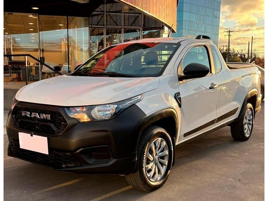 700 SLT CS 1.4 MT / AÑO 2023 / UNICO DUEÑO / 53.829 KMS  3