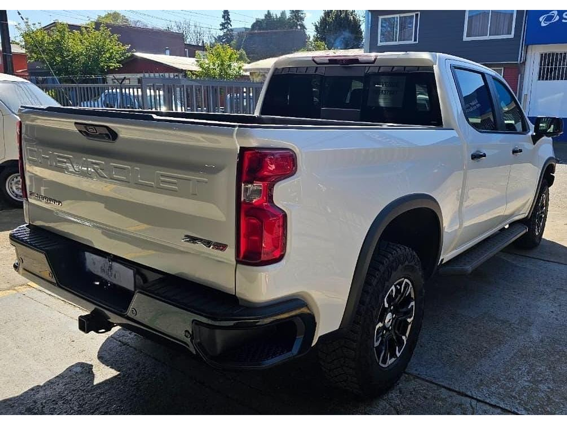 SILVERADO 4X4 6.2 AUT / AÑO 2024 / 25.500 KMS  5