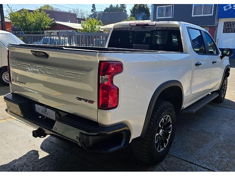 SILVERADO 4X4 6.2 AUT / AÑO 2024 / 25.500 KMS  5