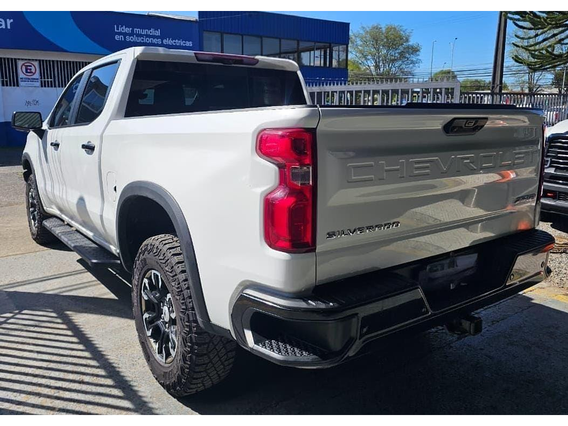 SILVERADO 4X4 6.2 AUT / AÑO 2024 / 25.500 KMS  6