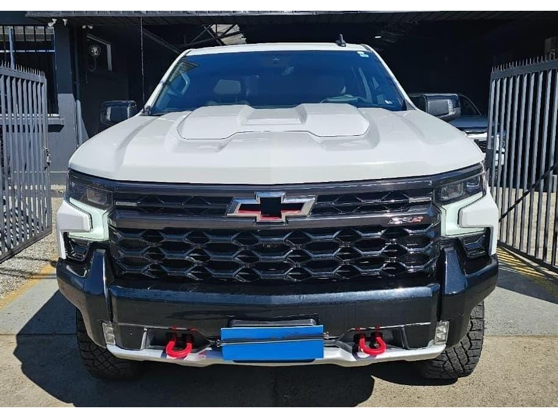 SILVERADO 4X4 6.2 AUT / AÑO 2024 / 25.500 KMS  4