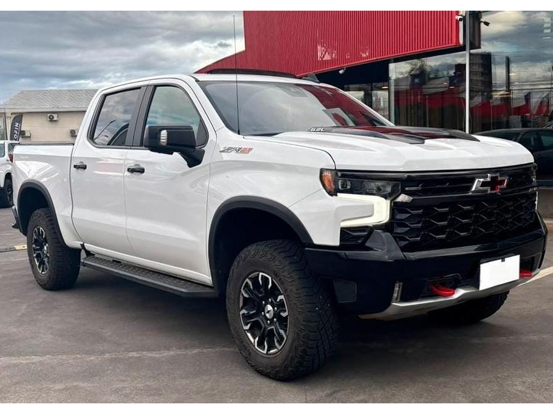 SILVERADO 4X4 6.2 AUT / AÑO 2023 / 25.418 KMS  1